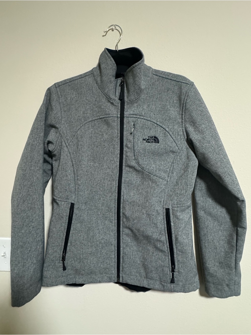 The North Face Women’s WindWall Softshell Jacket Heather Gray Size Medium